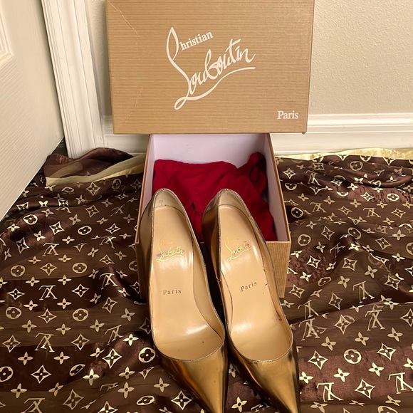 Christian Louboutin Shoes - Christian Louboutin Gold Metallic Heels 37. 1/2